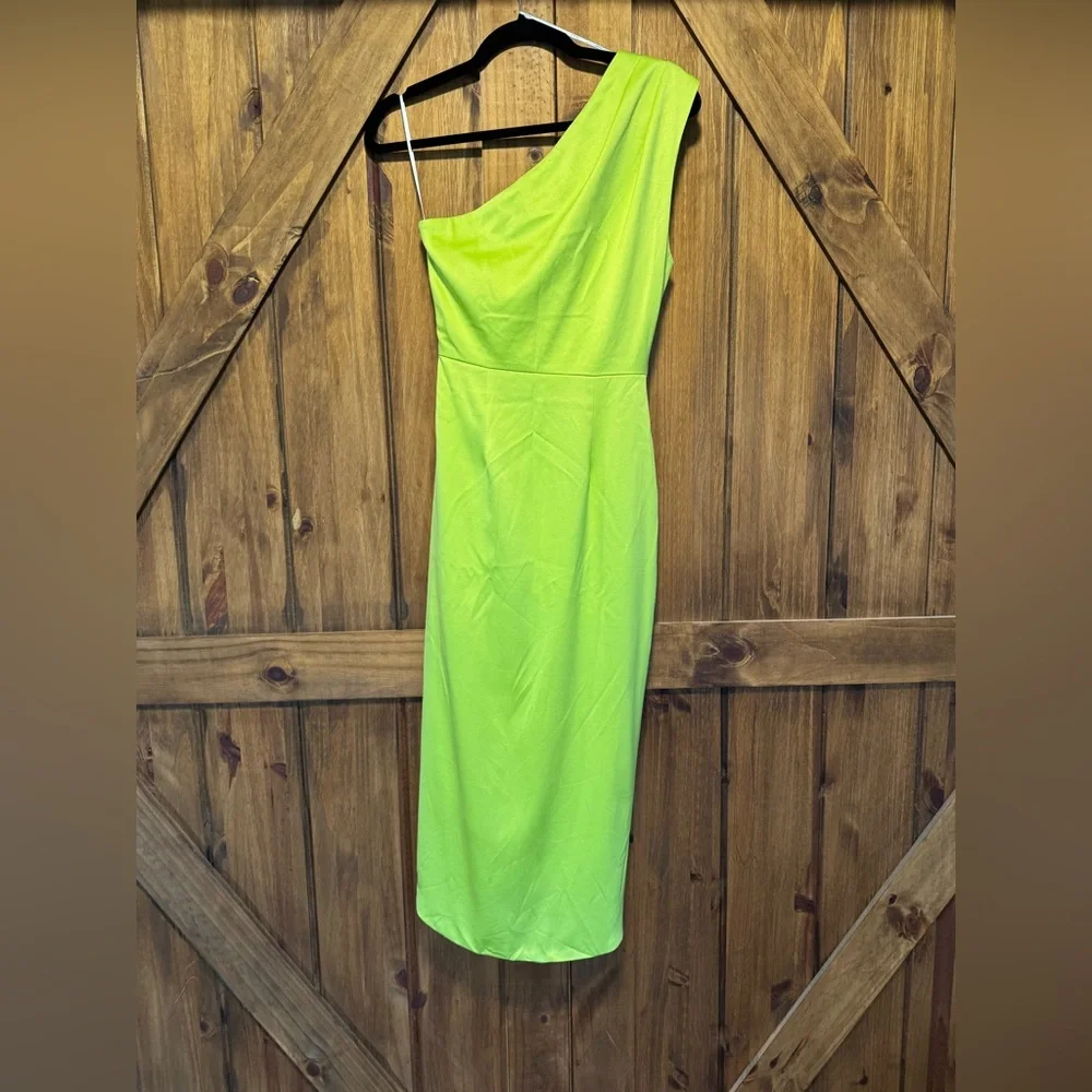 Elliatt‎ Cassini One Shoulder Dress - Picture 7 of 9